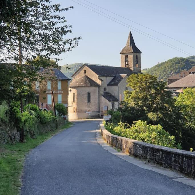 Gîte du Presbytère Ayssenes-la-Bacaresse Esterno foto